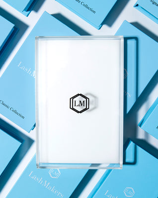 Matte oversized lash tile with case